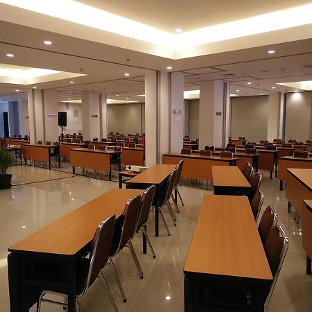 Amaris Hotel Citra Raya - Tangerang Exteriör bild